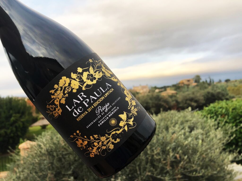 Proceso de elaboración del vino: afinado en botella